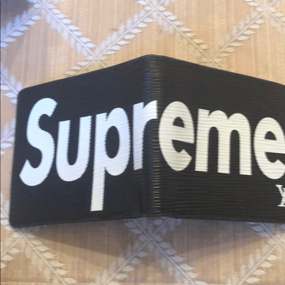 Supreme wallet black
